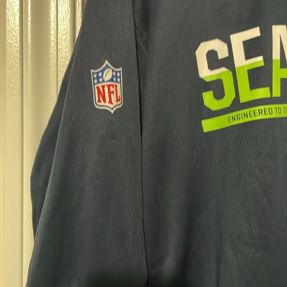Like NEW  Nike Seattle Seahawks hoodie size L navy blue - Picture 3 of 5